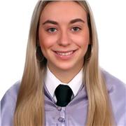 Graduada en Psicología con experiencia dando clases de primaria. También tengo el título oficial del conservatorio de música.